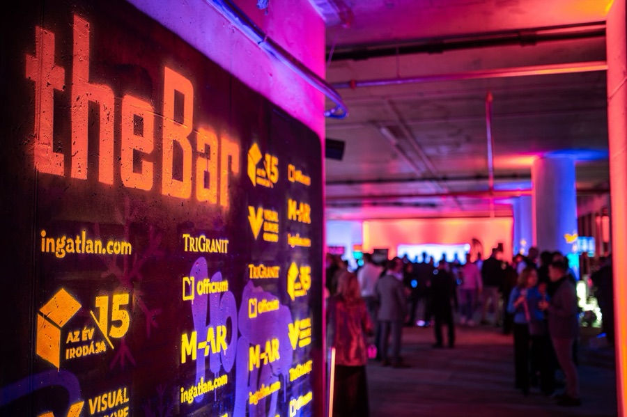 theBar